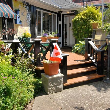 ビクトリア ヘザーゲイト コテージ ＆ スイーツ Bed & Breakfast エクステリア 写真